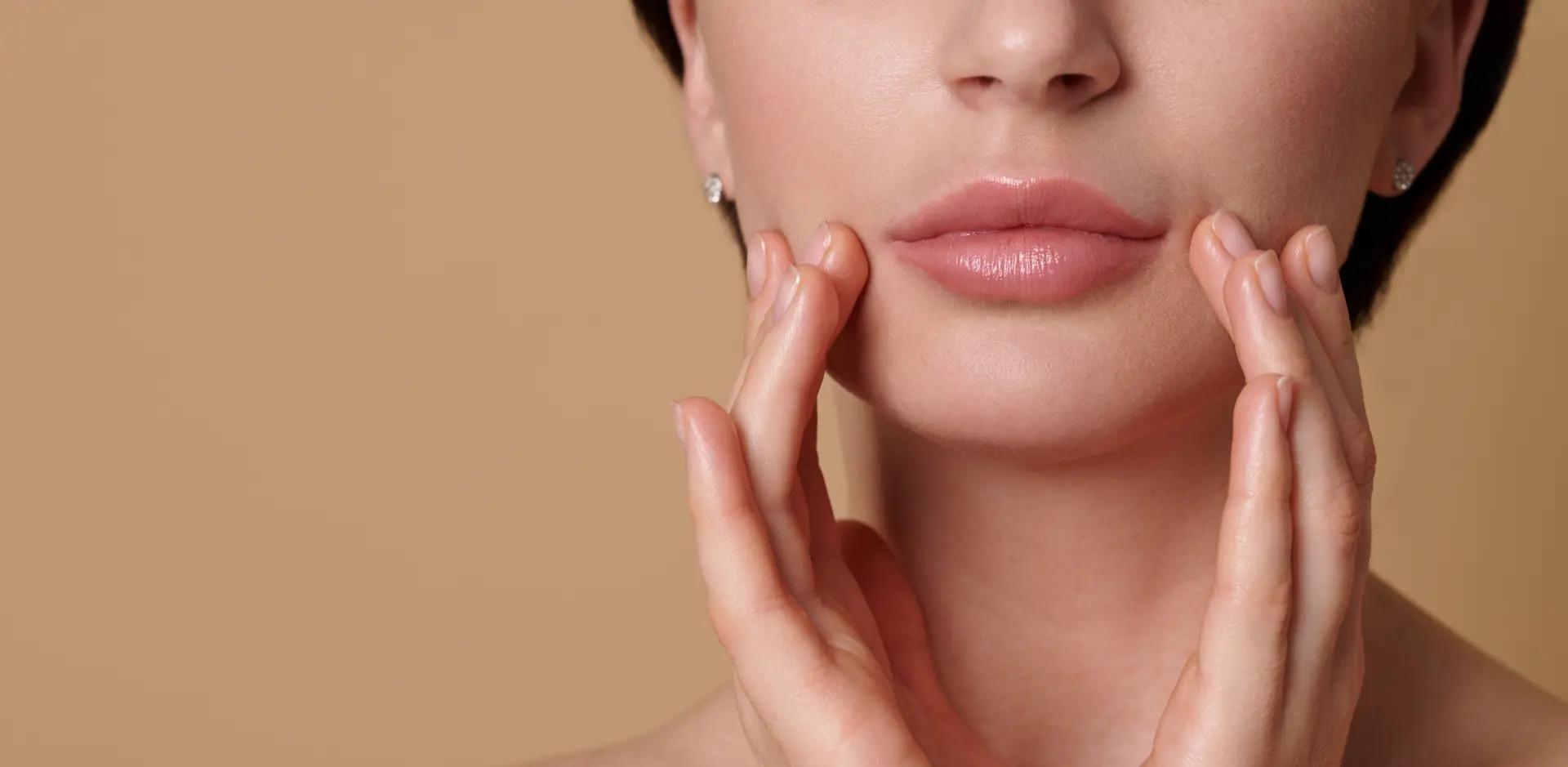 Portret bukurie me fokus te kujdesi për lëkurën, koncept kozmetologjie dhe spa — Tria by Lex, Durrës